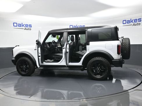 Used 2025 Ford Bronco Outer Banks image 55