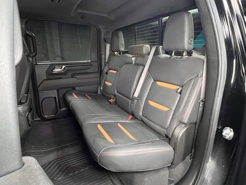 Used 2025 GMC Sierra 2500 AT4 w/ AT4 Premium Plus Package image 14