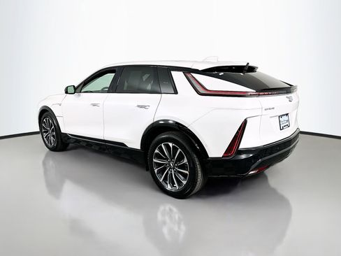 Used 2025 Cadillac Lyriq Sport w/ LPO, Floor Liner Package AWD/4WD image 5