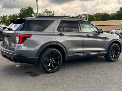 Used 2023 Ford Explorer ST-Line w/ Class IV Trailer Tow Package AWD/4WD image 3