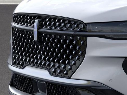 New 2026 Lincoln Nautilus Reserve image 17