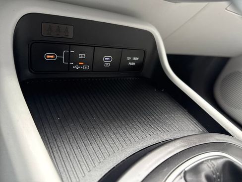 Certified 2024 Hyundai Kona SEL AWD/4WD image 30