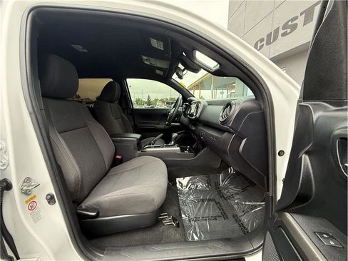 Used 2019 Toyota Tacoma TRD Sport RWD image 22