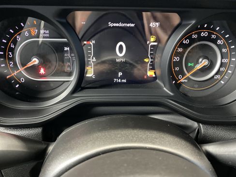 Certified 2024 Jeep Gladiator Mojave image 24