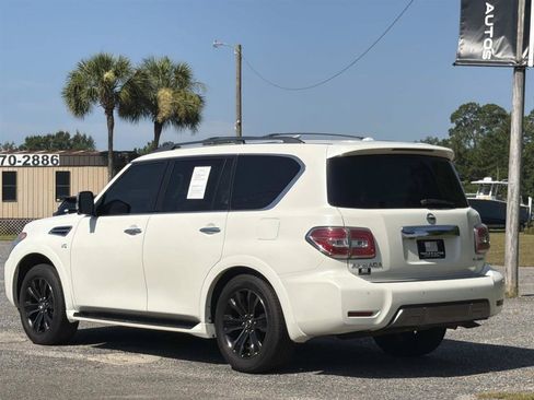Used 2020 Nissan Armada Platinum w/ Captain's Chairs Package RWD image 4