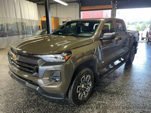 Used 2024 Chevrolet Colorado LT w/ LT Convenience Package III AWD/4WD image 4