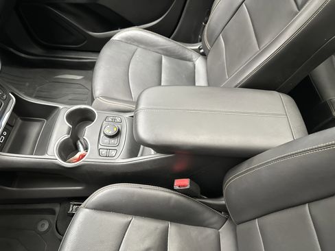 Used 2019 GMC Terrain SLT w/ Preferred Package image 44