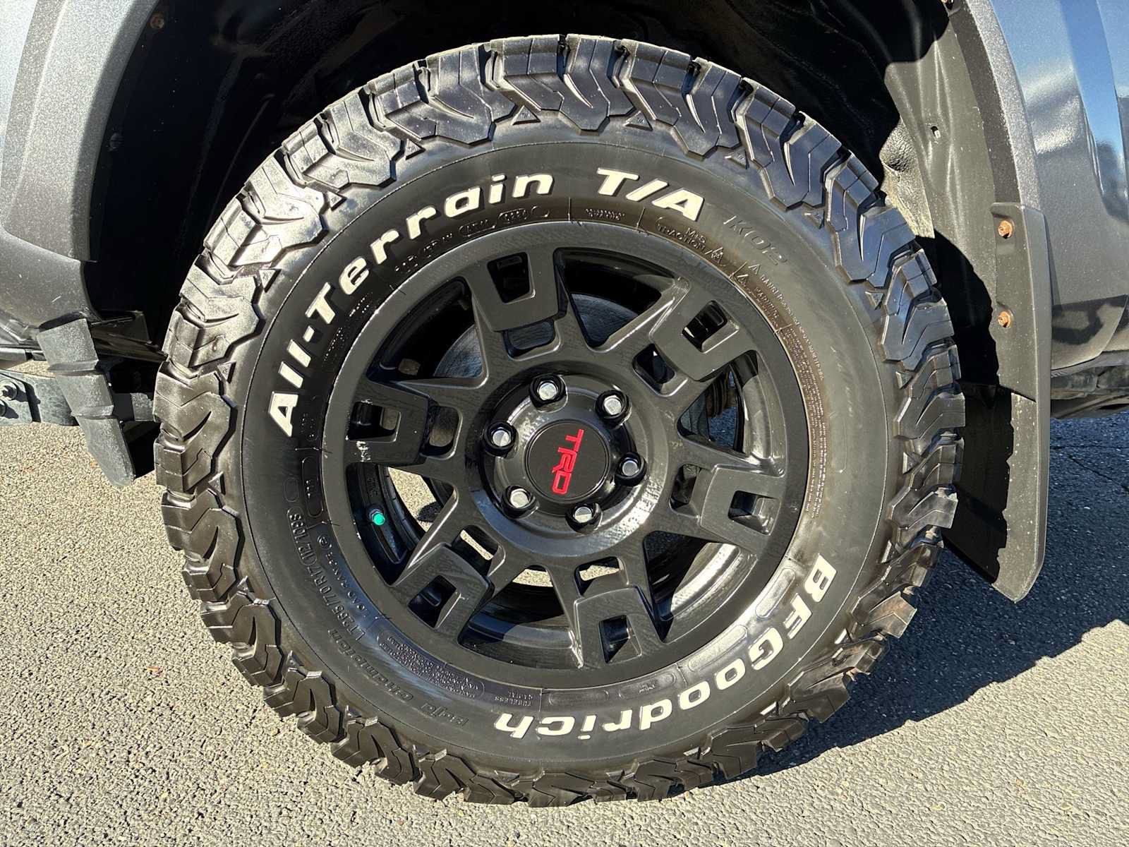 Used 2020 Toyota Tacoma TRD Sport AWD/4WD image 17