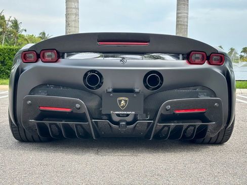 Used 2024 Ferrari SF90 Spider AWD/4WD image 9