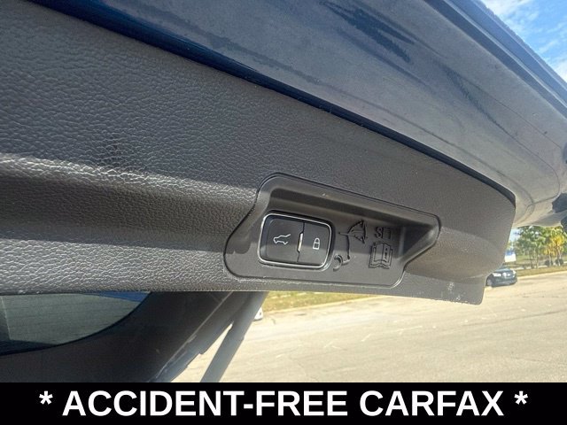 Used 2020 Ford Explorer Limited RWD image 16