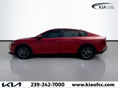 New 2025 Kia K4 LXS image 2