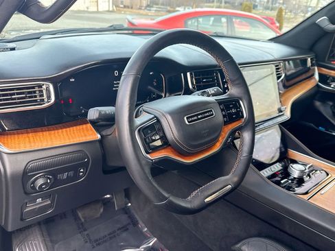 Used 2022 Jeep Grand Wagoneer Series III w/ Rear Seat Video Group 1 image 34