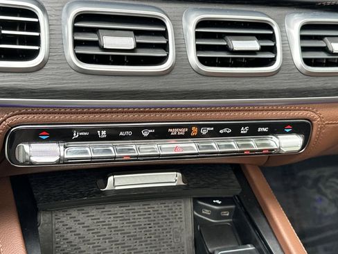 Certified 2024 Mercedes-Benz GLE 350 4MATIC image 30