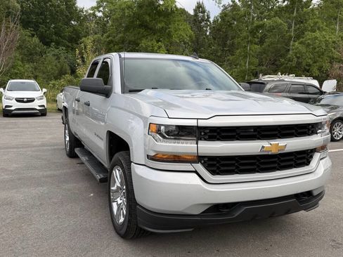 Used 2017 Chevrolet Silverado 1500 Custom w/ Custom Convenience Package AWD/4WD image 1