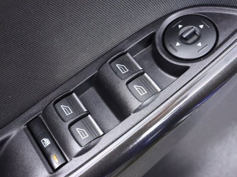 Used 2018 Ford Focus Titanium w/ Titanium Technology Package FWD image 30