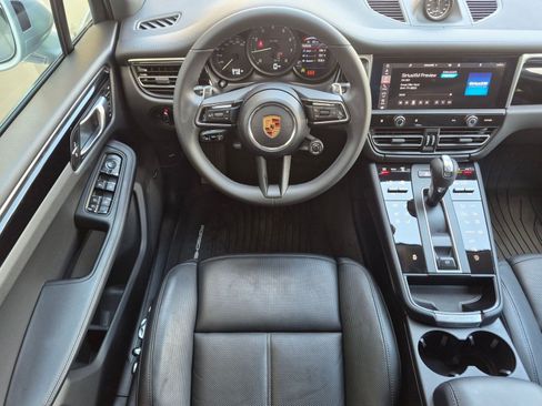 Certified 2026 Porsche Macan AWD/4WD image 15