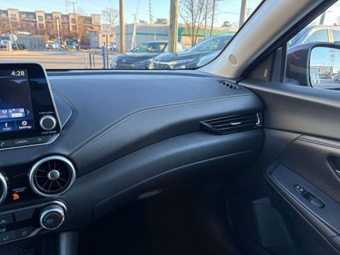 Used 2025 Nissan Sentra SV image 34