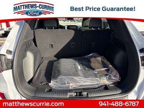 New 2026 Ford Escape SE image 13