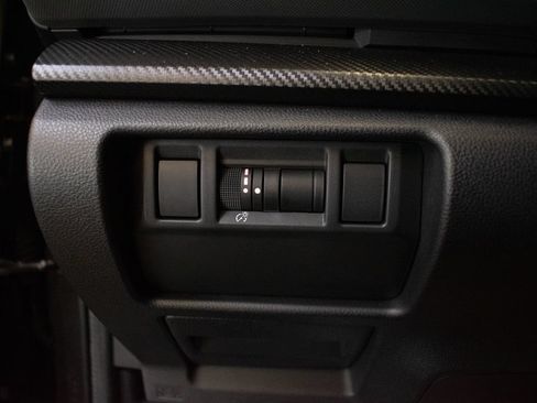 Certified 2024 Subaru Crosstrek 2.5i Limited w/ Crosstrek Mirror Package AWD/4WD image 18