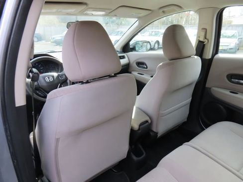 Used 2018 Honda HR-V LX image 14