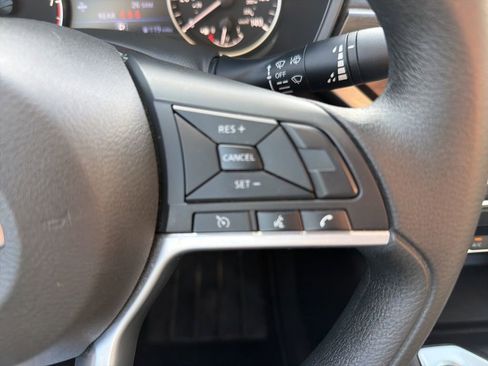 Used 2025 Nissan Altima 2.5 SV image 23