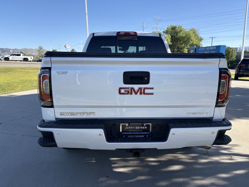 Used 2017 GMC Sierra 1500 Denali AWD/4WD image 4