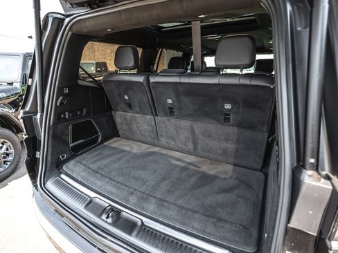 Used 2022 Jeep Grand Wagoneer Series III w/ Flexible Seating Group AWD/4WD image 30