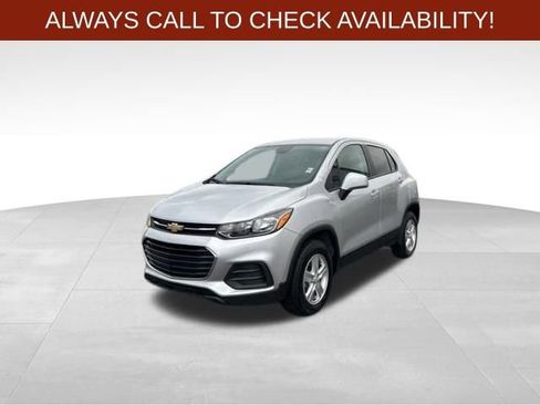 Used 2021 Chevrolet Trax LS w/ Tint and Cruise Package image 3