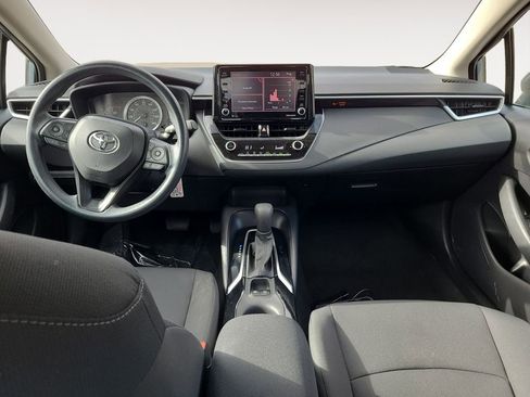 Used 2022 Toyota Corolla LE image 10