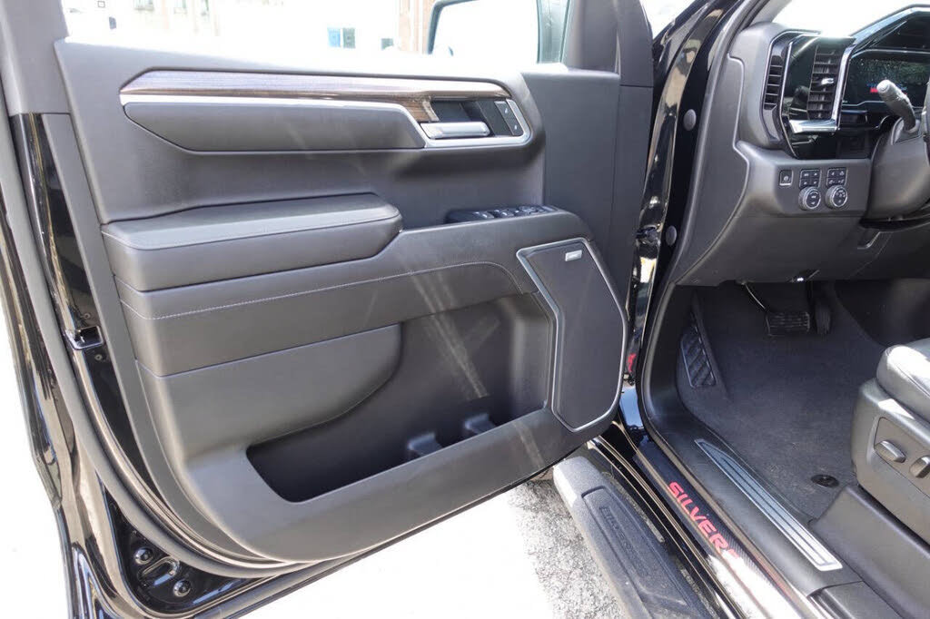 Used 2022 Chevrolet Silverado 1500 LT Trail Boss w/ LT Trail Boss Premium Package AWD/4WD image 18