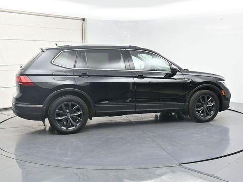 Used 2022 Volkswagen Tiguan SE w/ Panoramic Sunroof Package AWD/4WD image 25