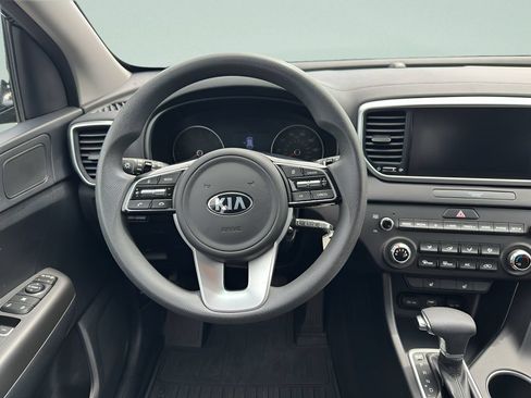 Used 2022 Kia Sportage LX AWD/4WD image 16