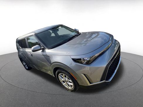 Used 2025 Kia Soul LX w/ LX Technology Package image 6