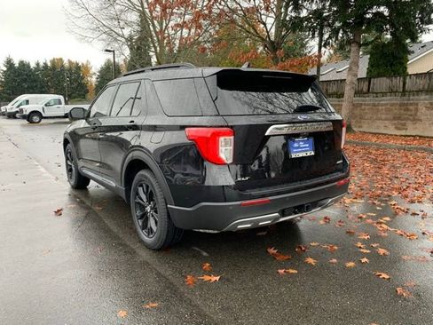 Certified 2023 Ford Explorer XLT w/ Equipment Group 202A image 3