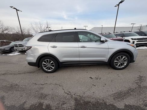 Used 2017 Hyundai Santa Fe Limited w/ Cargo Package image 6