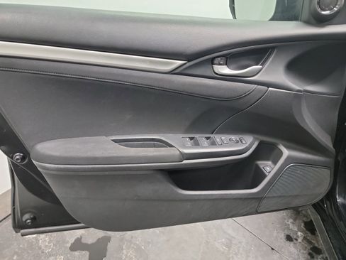 Used 2019 Honda Civic EX image 13