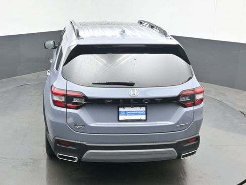 Used 2025 Honda Pilot Touring image 39