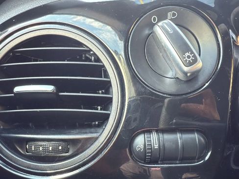 Used 2014 Volkswagen Beetle 1.8T image 13