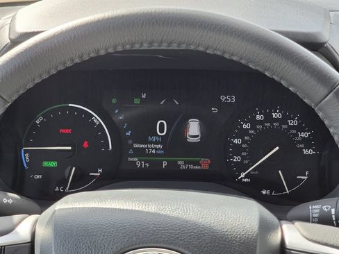 Used 2026 Toyota Sienna XLE FWD image 16