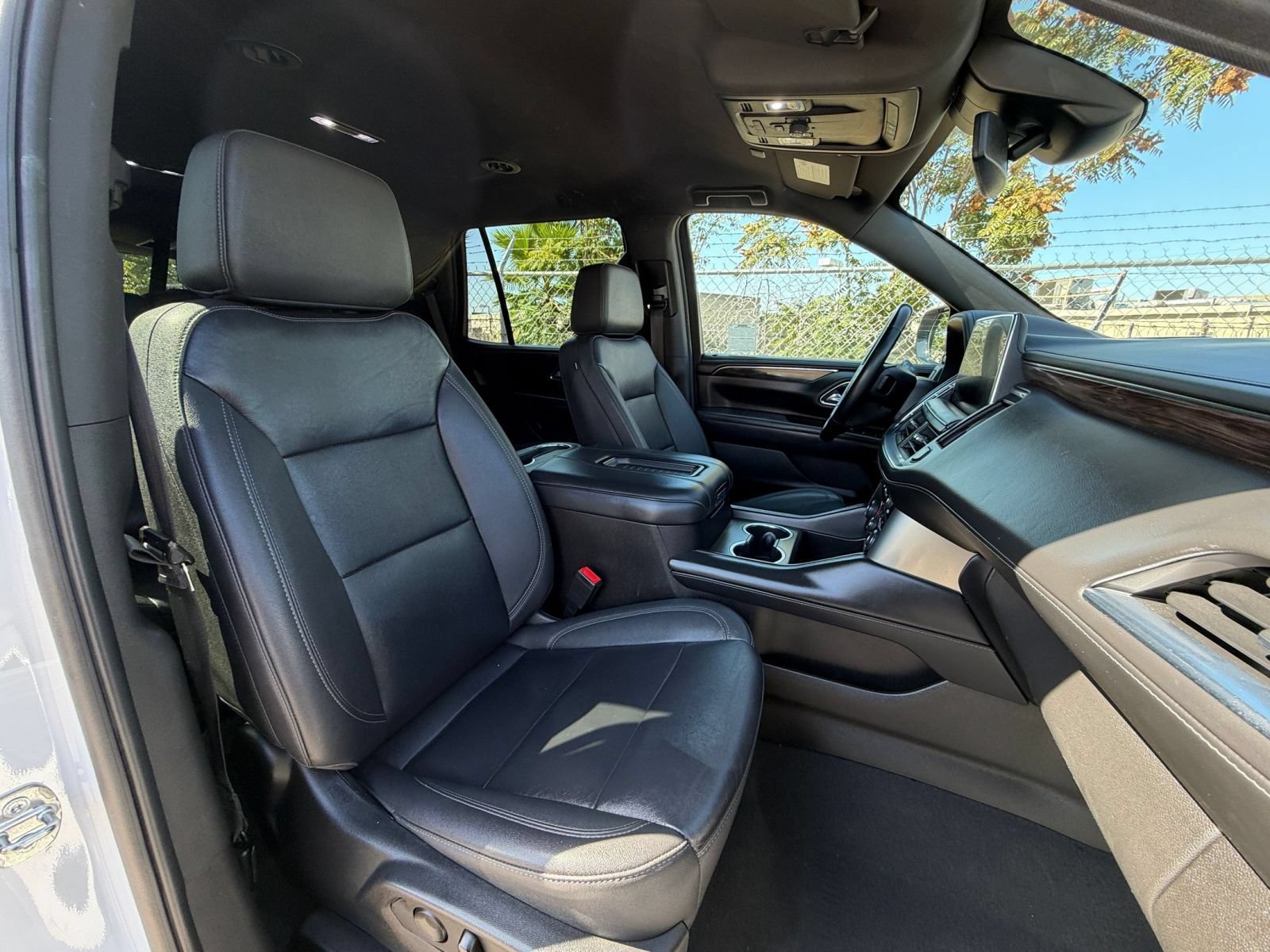 Used 2023 Chevrolet Tahoe LT w/ Luxury Package AWD/4WD image 39