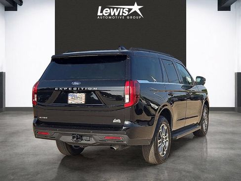 Used 2025 Ford Expedition Active AWD/4WD image 4