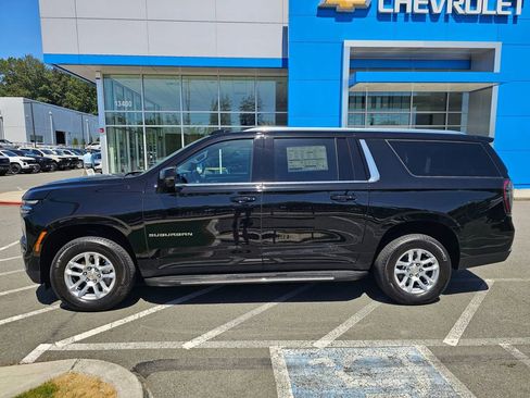 New 2026 Chevrolet Suburban LT w/ Comfort Package AWD/4WD image 2