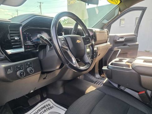 Used 2022 Chevrolet Silverado 1500 LT AWD/4WD image 14