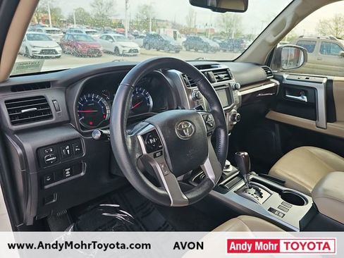 Used 2016 Toyota 4Runner Limited AWD/4WD image 9