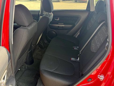 Used 2012 Kia Soul + w/ Audio Pkg image 12