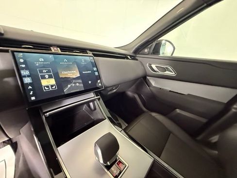 Used 2025 Land Rover Range Rover Velar S AWD/4WD image 26
