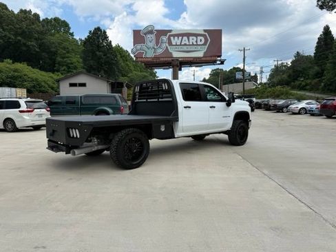 Used 2024 Chevrolet Silverado 2500 W/T w/ WT Convenience Package AWD/4WD image 4