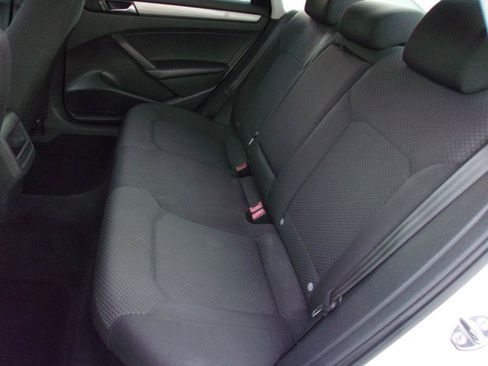 Used 2014 Volkswagen Passat 1.8T S FWD image 19