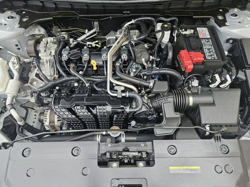 Used 2024 Nissan Altima 2.5 SV FWD image 22