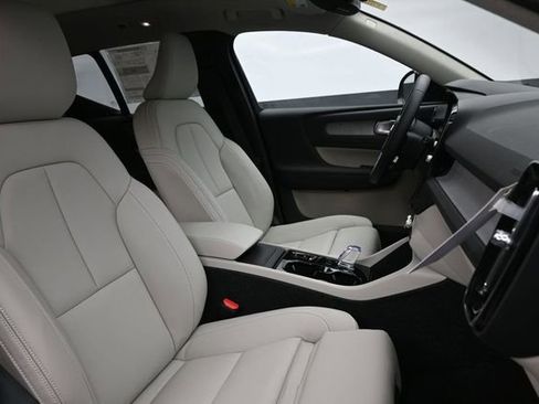 New 2026 Volvo XC40 B5 Plus w/ Climate Package AWD/4WD image 35